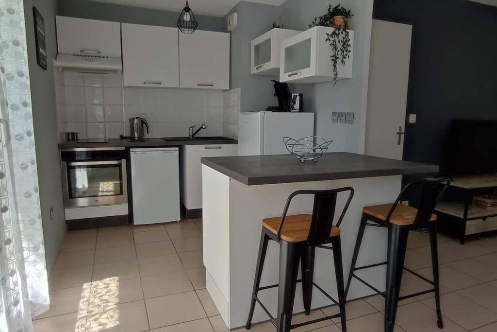 Superbe Appartement En Residence Avec Piscine. Albertville Εξωτερικό φωτογραφία